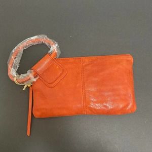 HOBO International Sable Lava Leather Wristlet Wallet /Circular Handle
